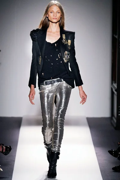Look 3